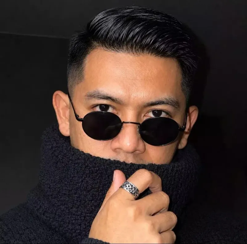 Gaya modern dengan karakter kuat
